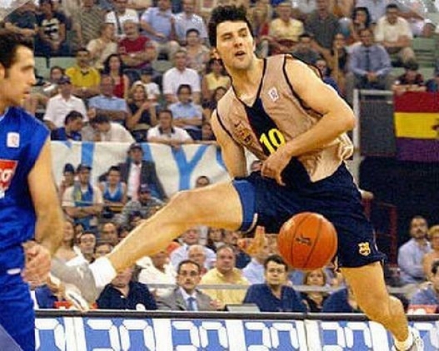 Un passaggio straordinario di Dejan Bodiroga a testimonianza della sua "magia" in campo